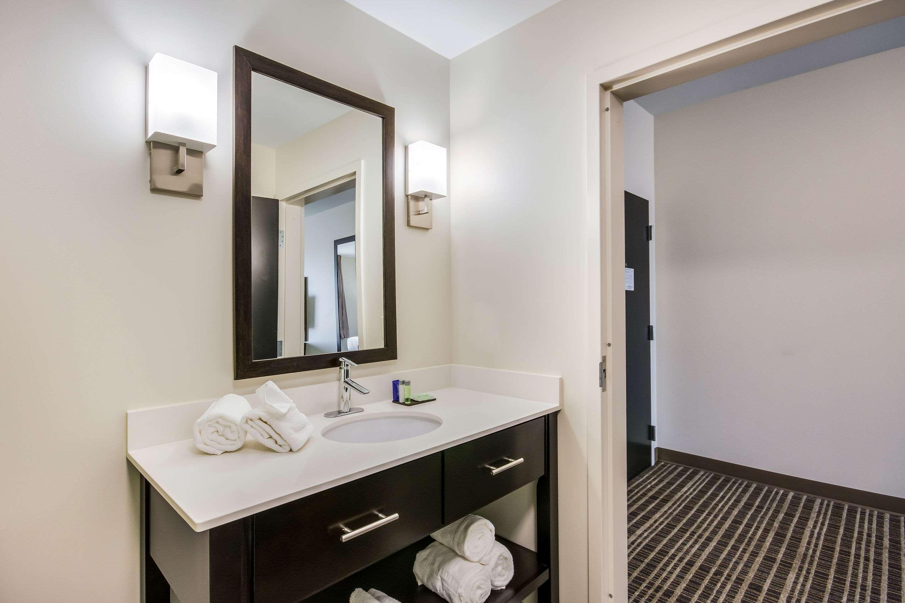 Sleep Inn & Suites Yukon Oklahoma City מראה חיצוני תמונה